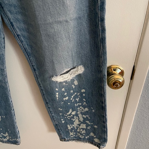 Madewell shredded and bleached denim mom jeans - Picture 2 of 3